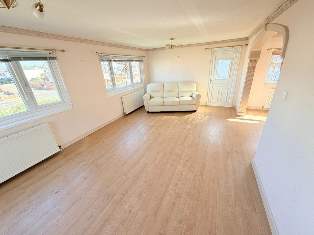 Property photo 3 of 18 Lounge Area