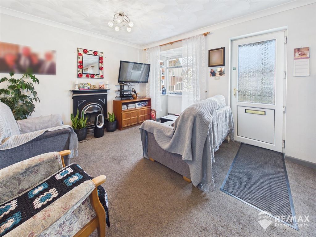 Property photo 2 of 24 Cam02842G0-Pr0400-Still033.Jpg