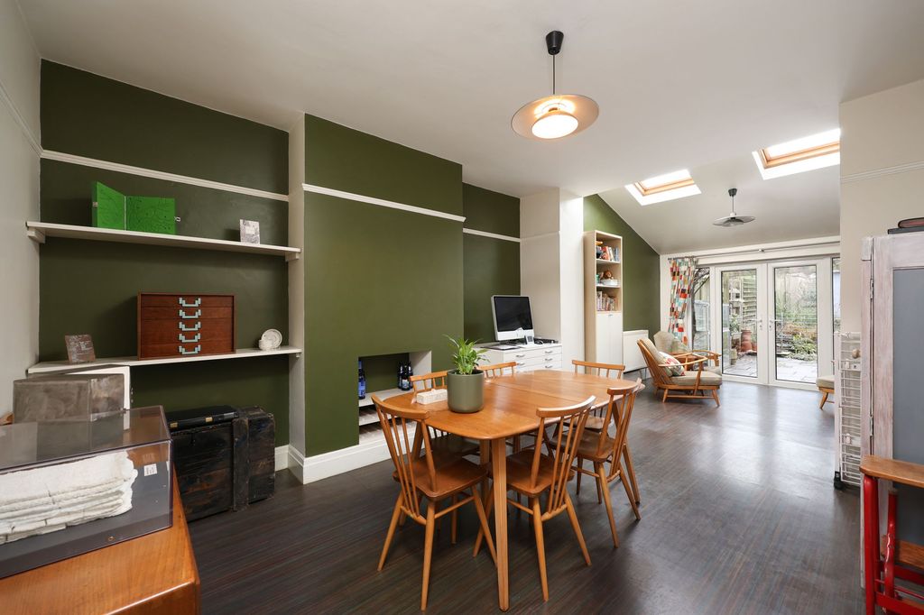 Property photo 1 of 19