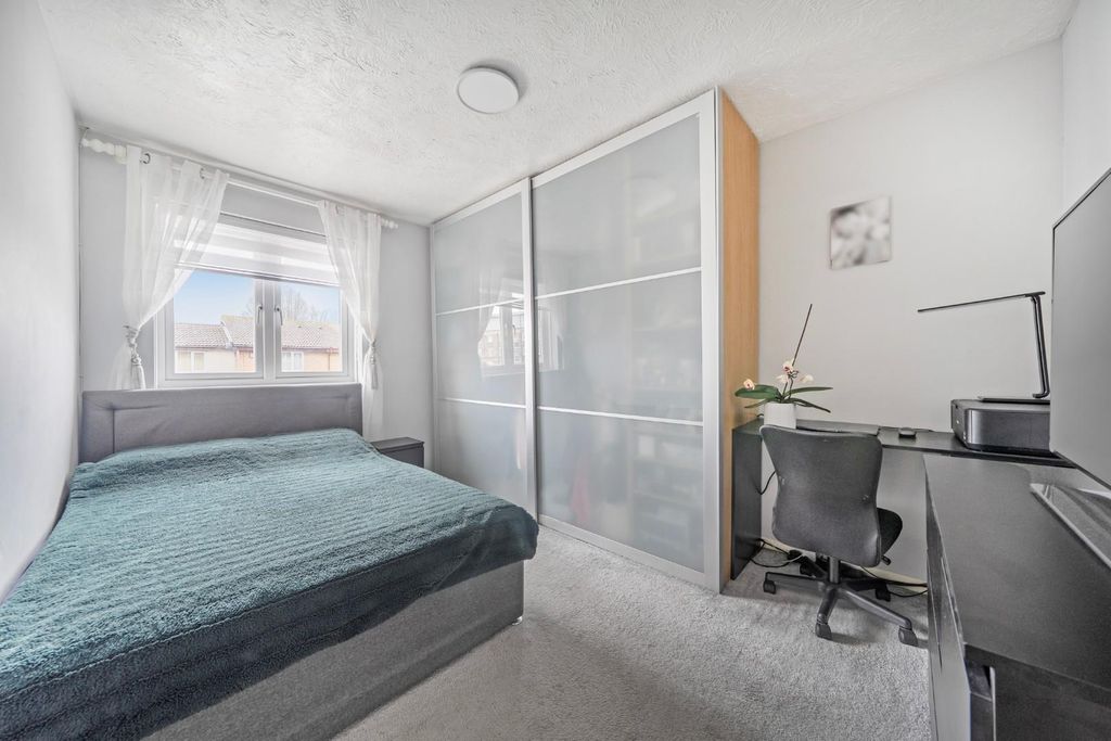 Property photo 3 of 13 1414773-11-6996E4Aa5287B.Jpg