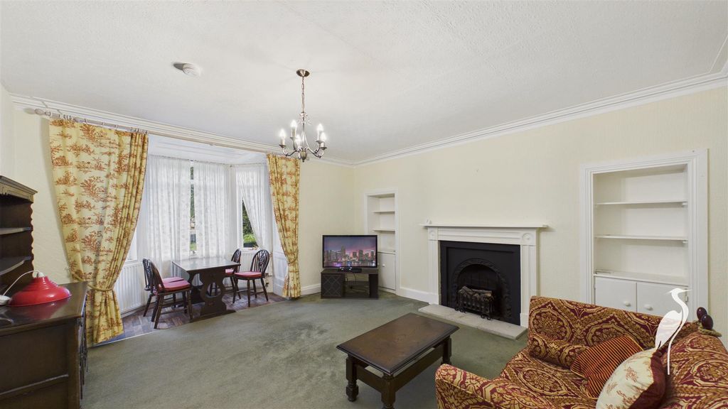 Property photo 2 of 13 Lounge