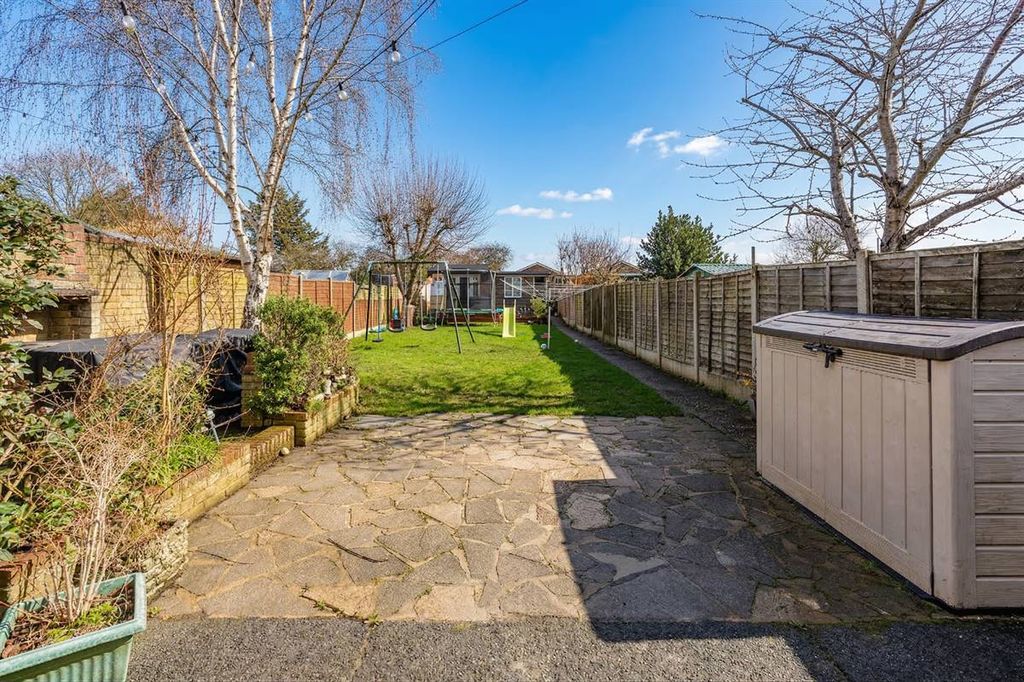 Property photo 2 of 19