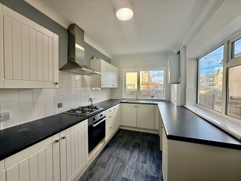 Property photo 1 of 14 Image