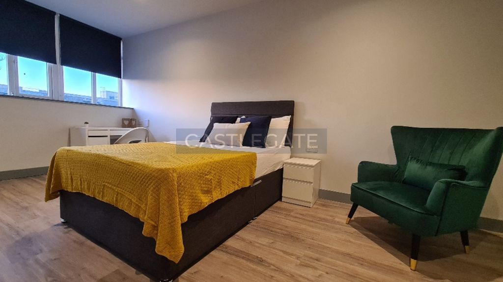 Property photo 3 of 22 Room 65, Renaissance Works, 105 New Street, Huddersfield, HD1 2At