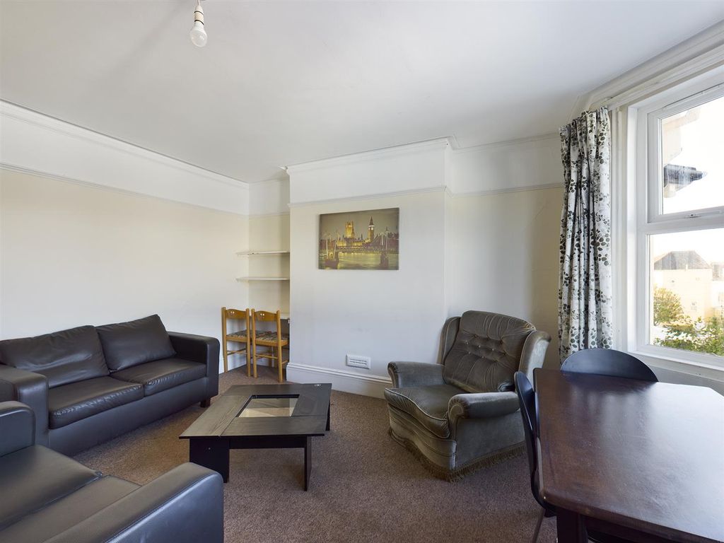 Property photo 2 of 13 Cam00159P1-Pr0161-Still10.Jpg