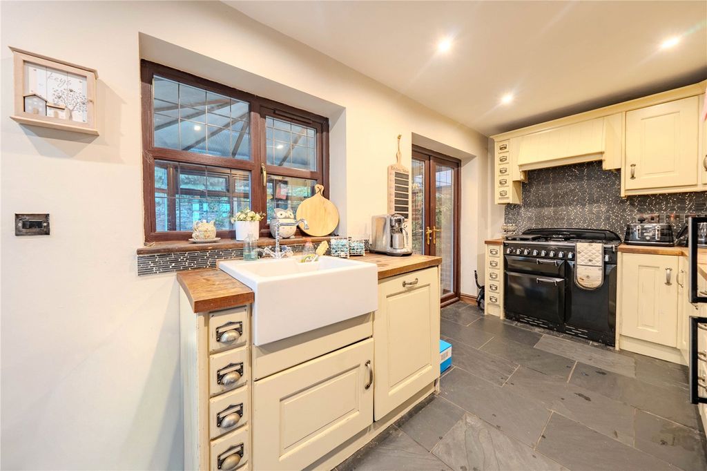 Property photo 3 of 15 Picture No. 06