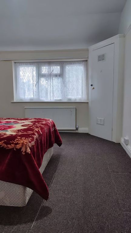 Property photo 2 of 3