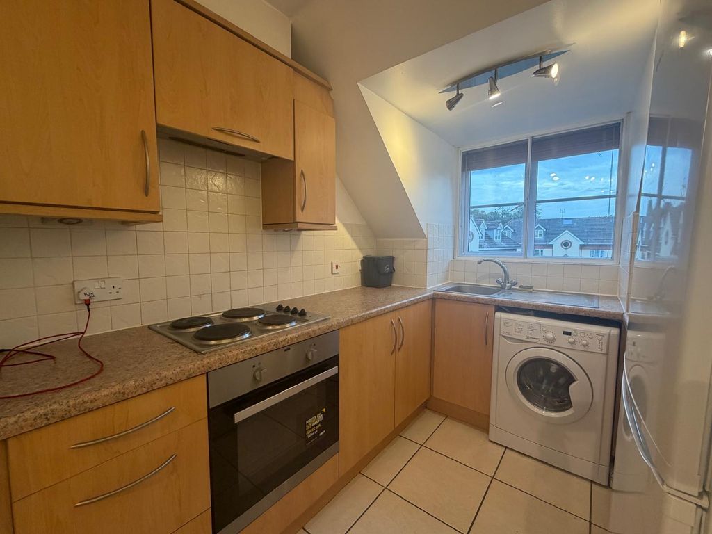 Property photo 2 of 5 Kitchen