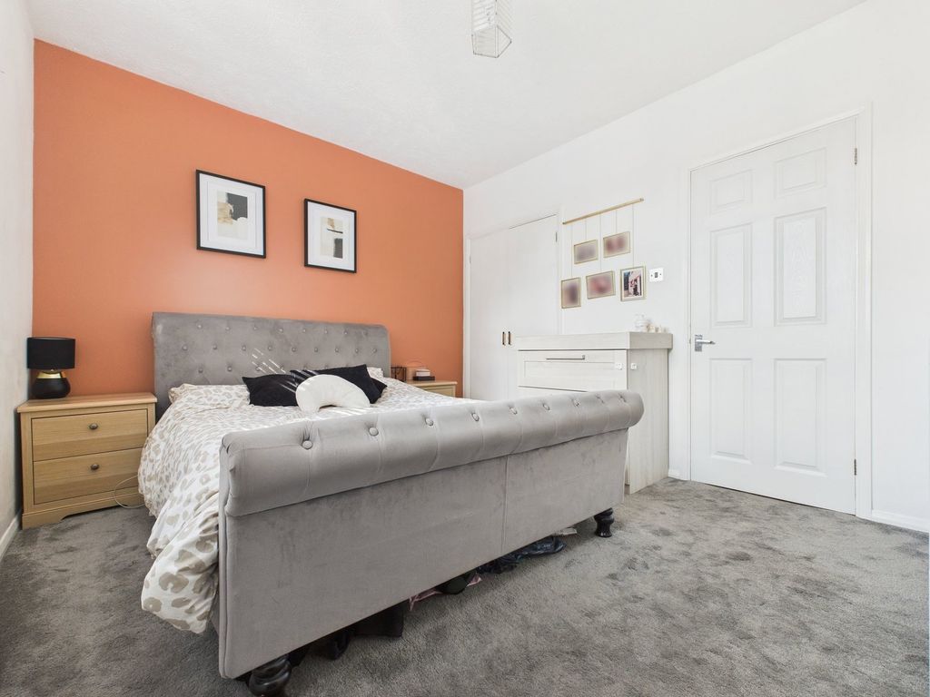 2 bed maisonette for saleCarnforth Road, Sompting BN15 photo 5