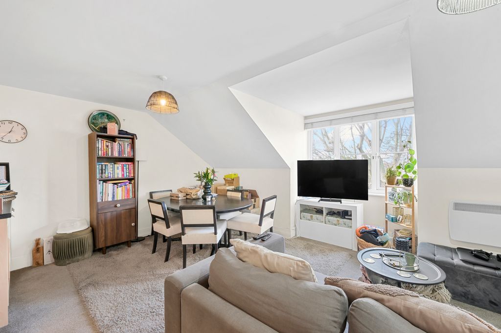 Property photo 3 of 10 Picture No. 04