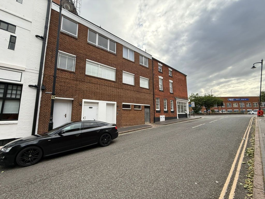 Property photo 1 of 7 Brand-New Furnished Apartment In The Historic Gem Building