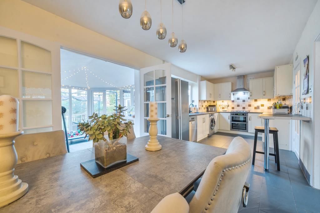 Property photo 2 of 17 Kitchen