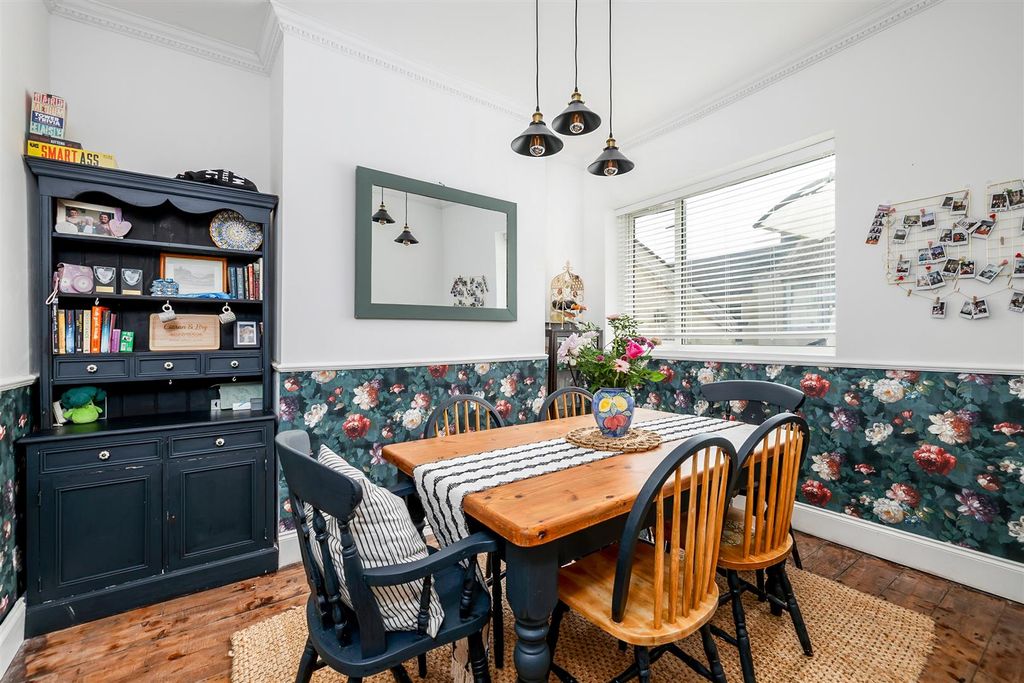 Property photo 3 of 22 Dining Room