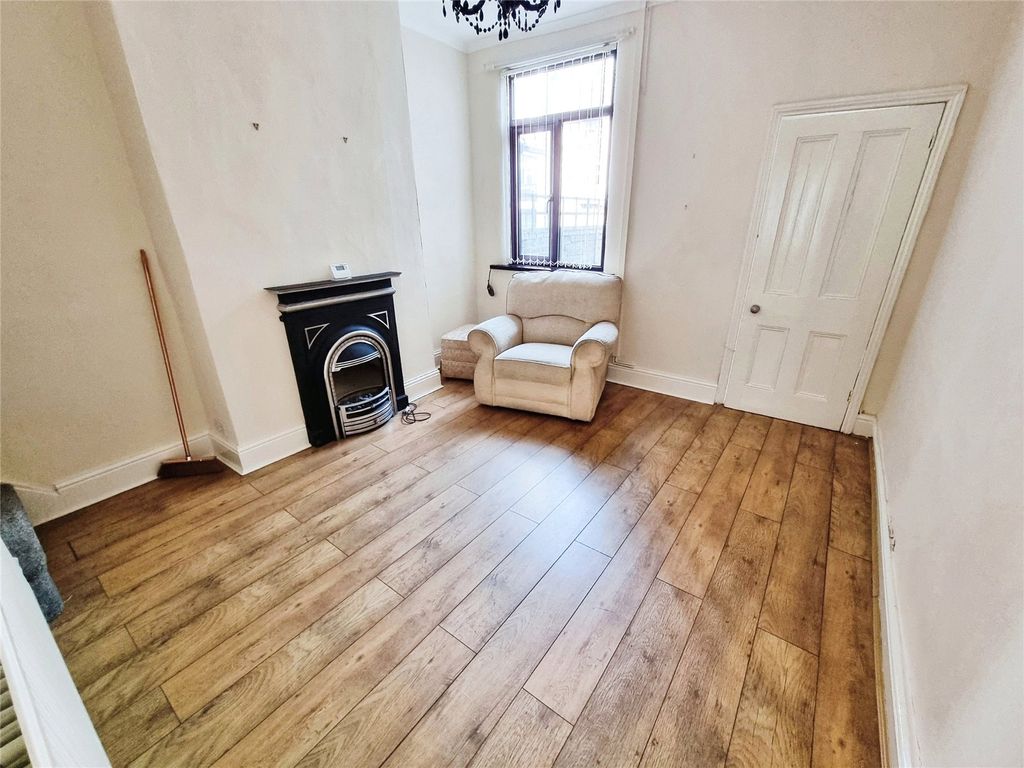 Property photo 3 of 8 Picture No. 02