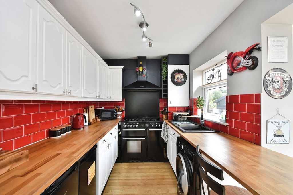 Property photo 3 of 35 Pbox-Img.Jpg