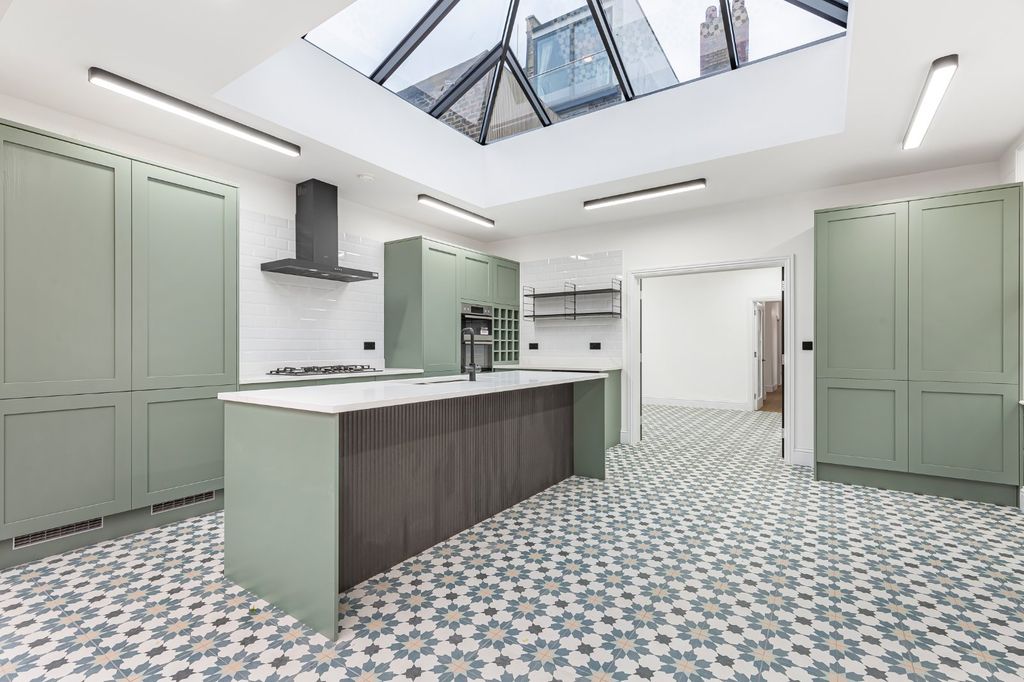 Property photo 1 of 14 Picture No. 28