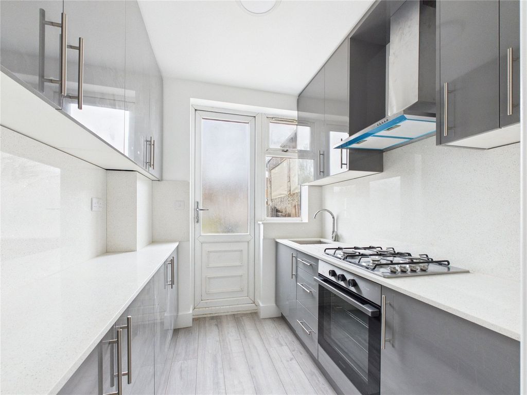 Property photo 2 of 8 Picture No. 07