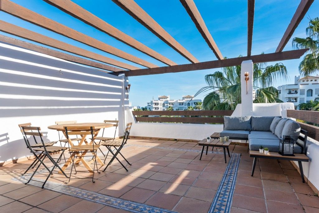 Property photo 3 of 20 Terrace