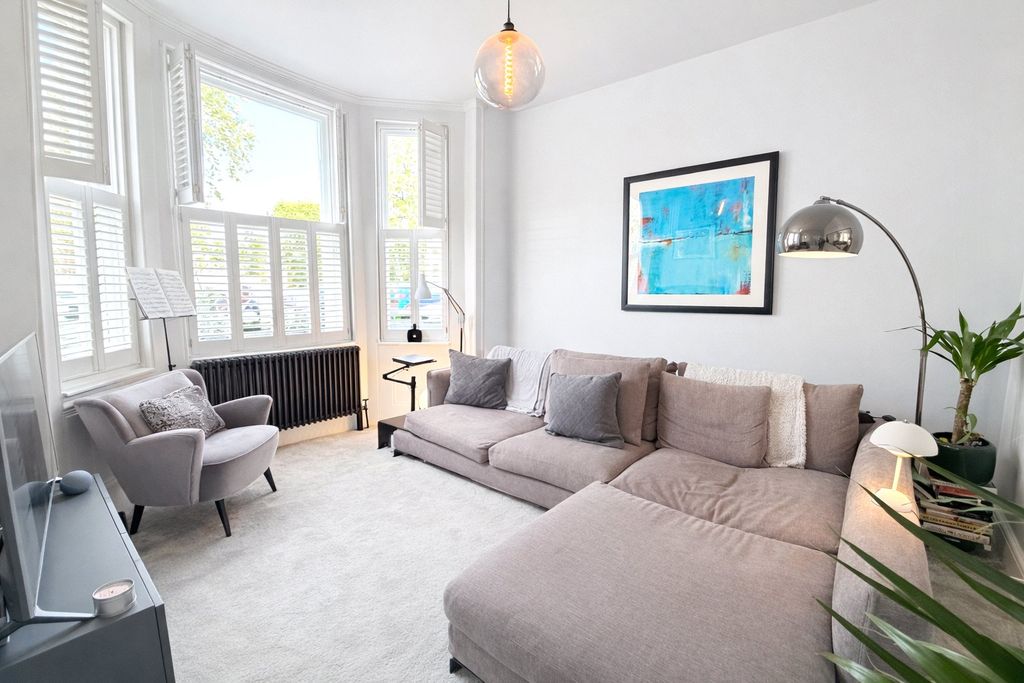 Property photo 3 of 19 Picture 3