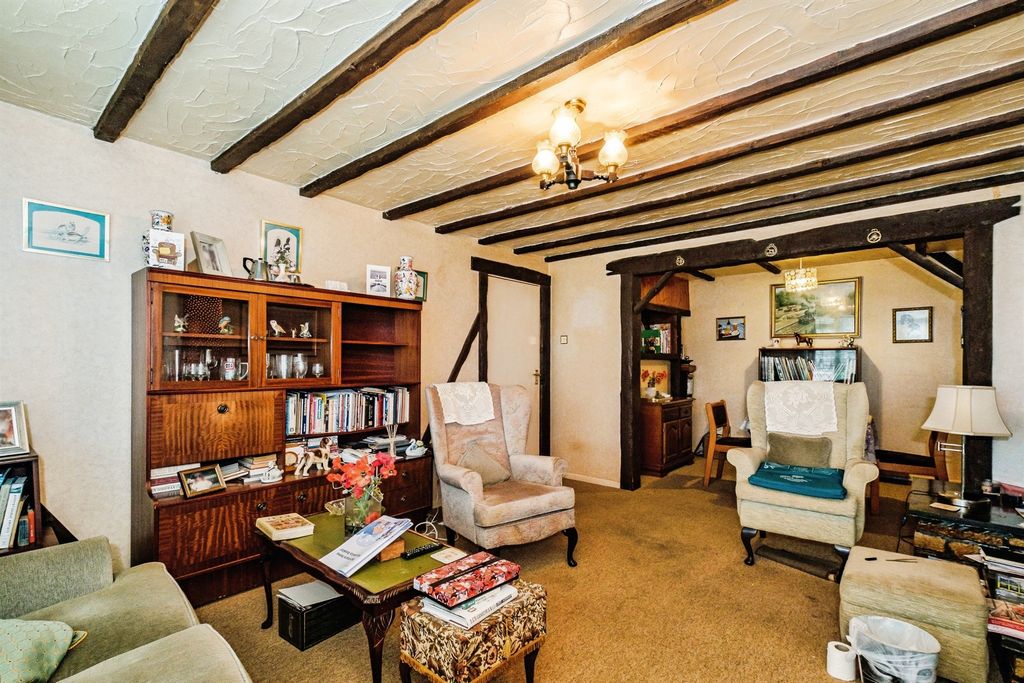Property photo 2 of 17