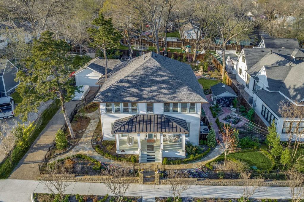 Property photo 1 of 31