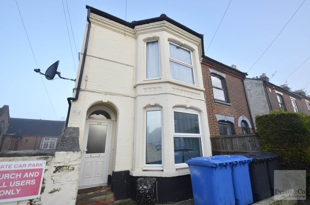 Property photo 1 of 3