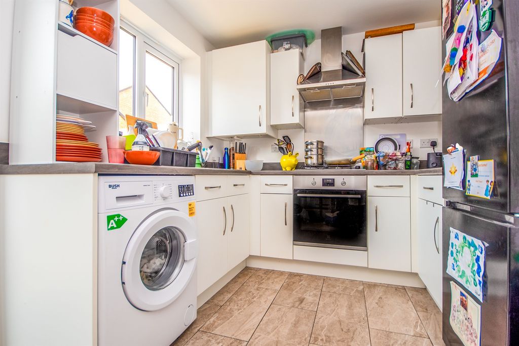 Property photo 3 of 11
