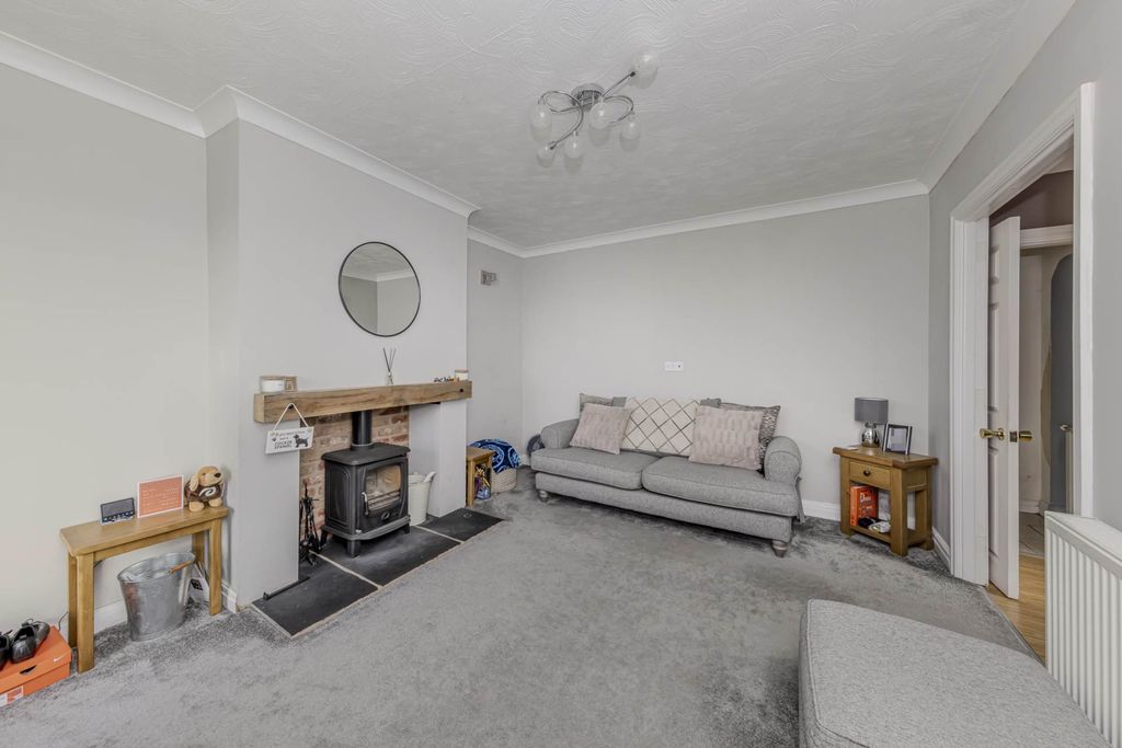 Property photo 3 of 22