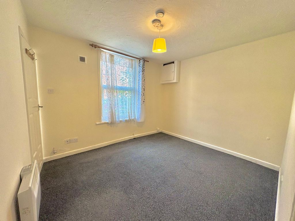 Property photo 2 of 5 Photo-2025-10-09-14-46-24