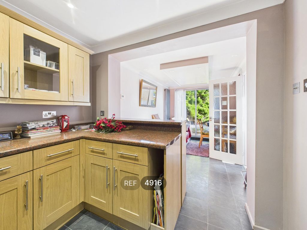 Property photo 3 of 13 Kitchen