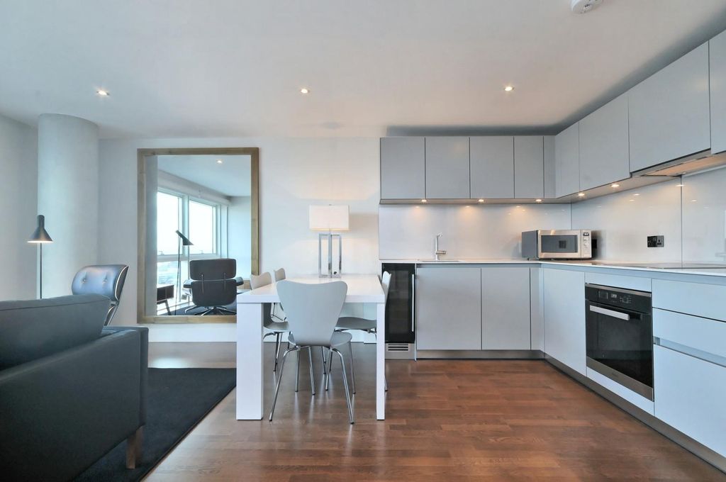 Property photo 2 of 8 Image