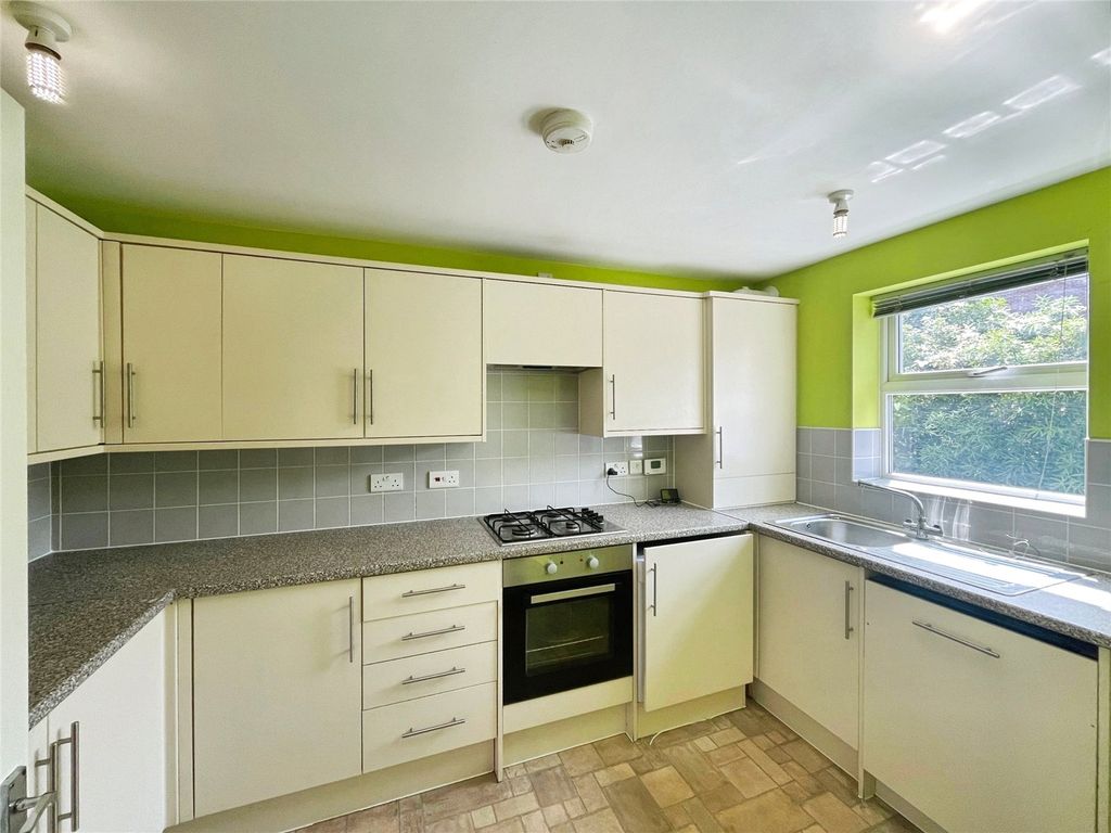 Property photo 2 of 15 Picture No. 30
