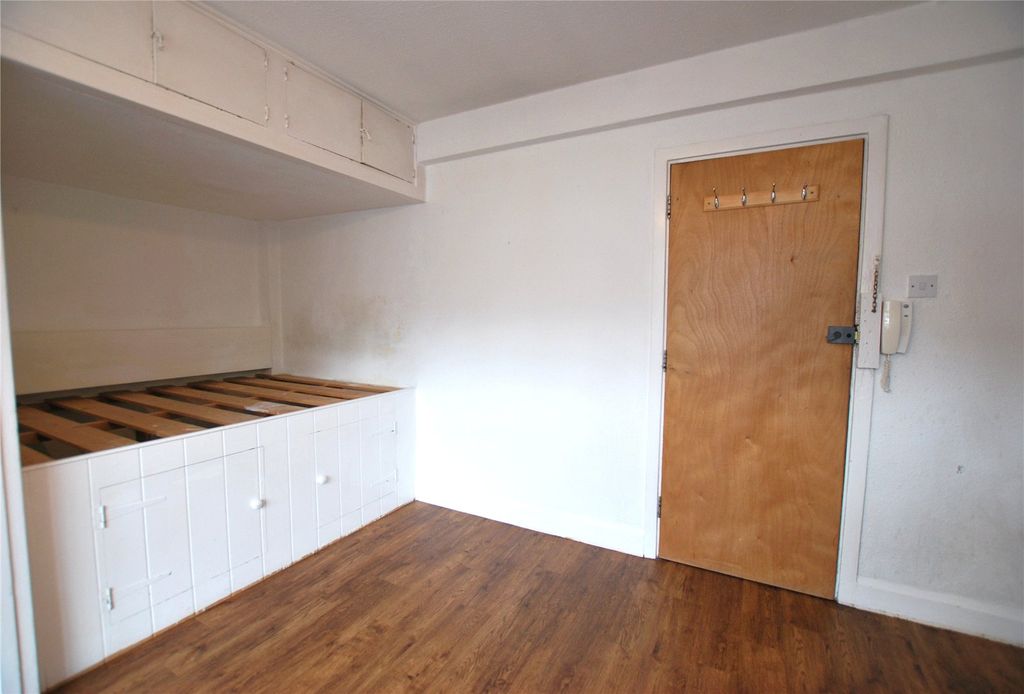 Property photo 3 of 4 Picture No. 11