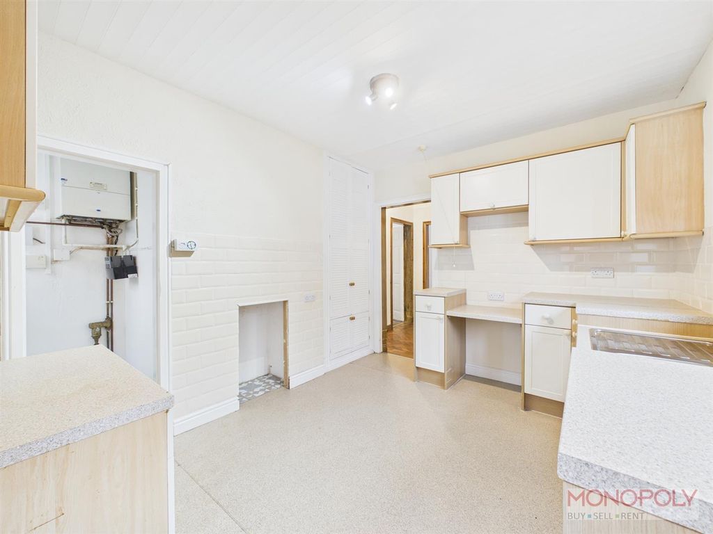 Property photo 3 of 14 Cam04439G0-Pr0245-Still003.Jpg