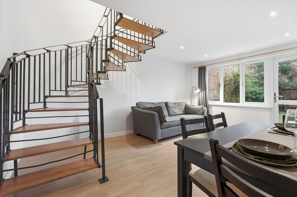 Property photo 2 of 19 Photo 2