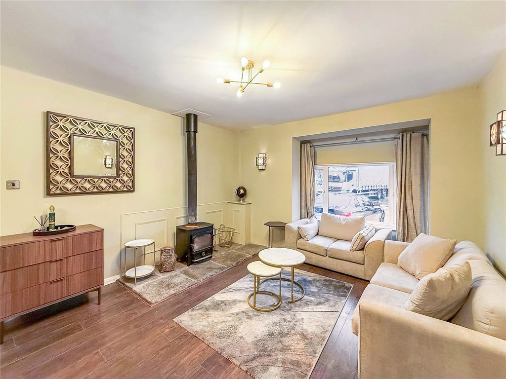 Property photo 2 of 8 Picture No. 19