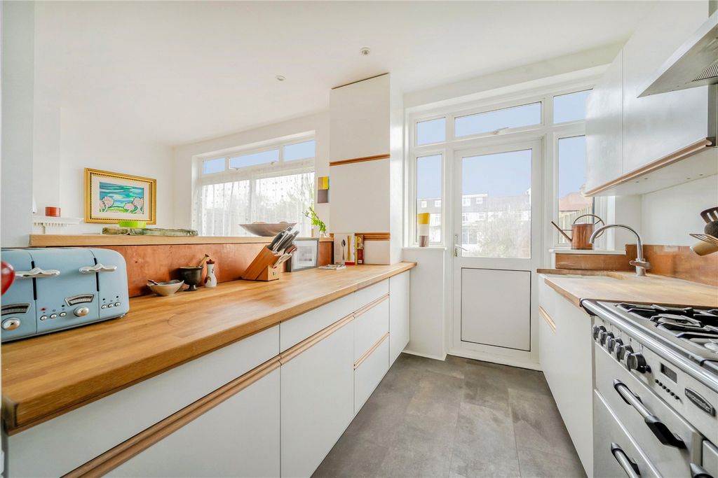 Property photo 2 of 11 Picture No. 04