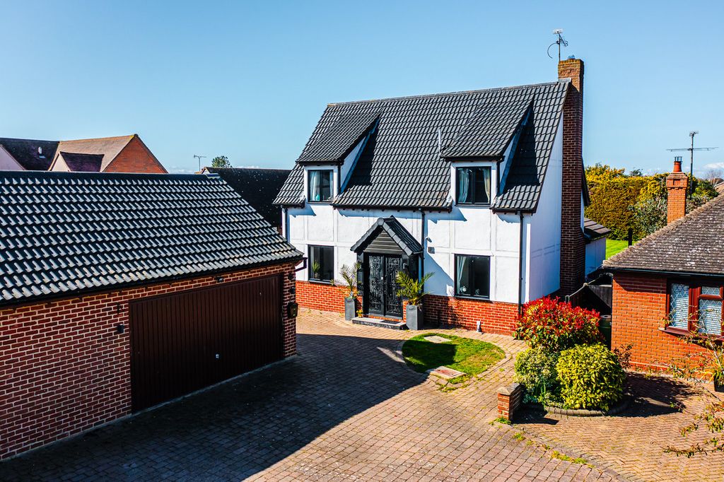 Property photo 1 of 36