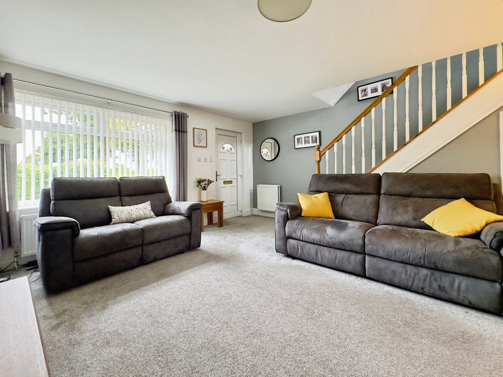 Property photo 2 of 25