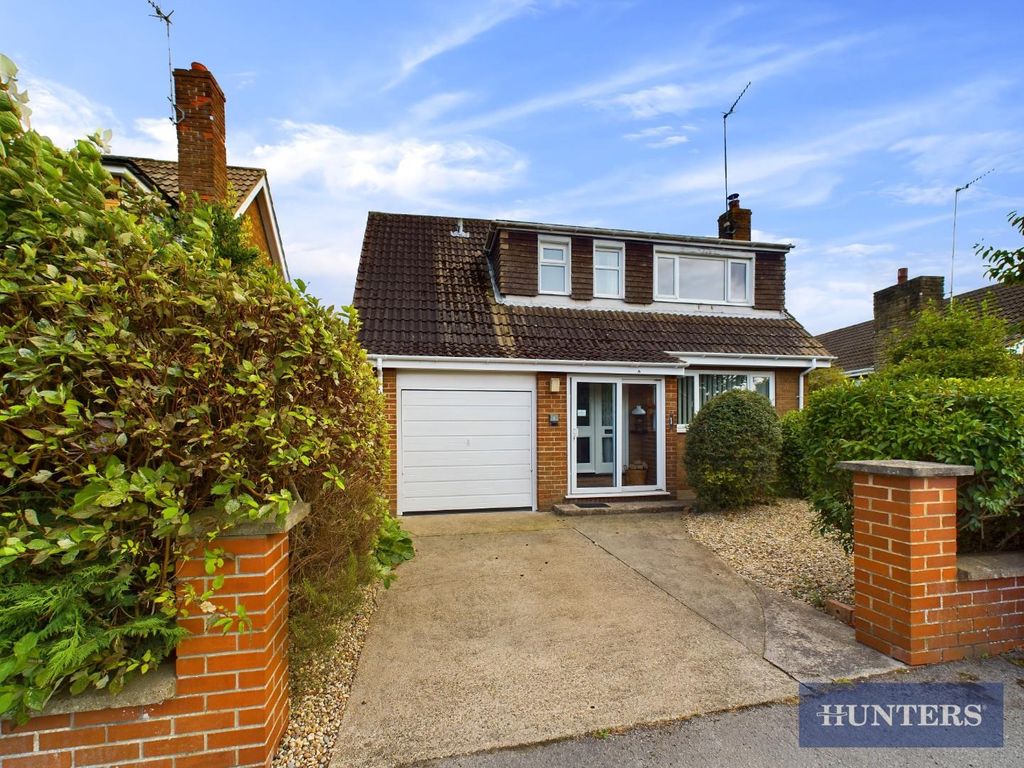 Property photo 1 of 18 Front