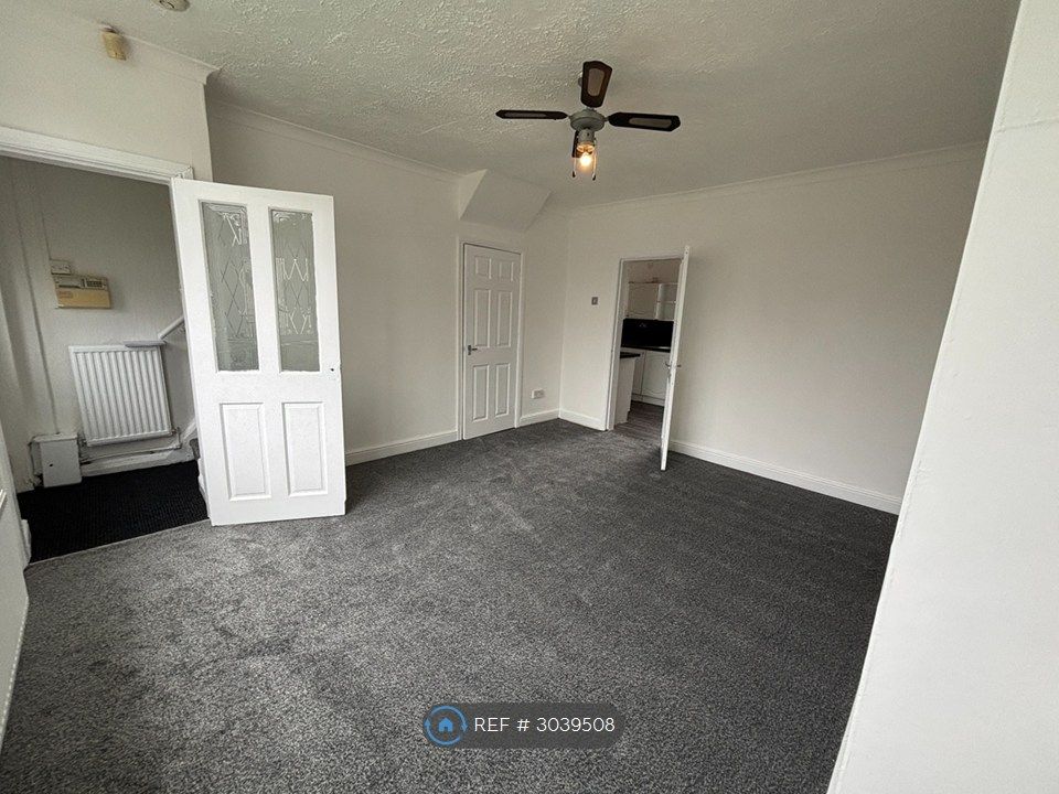 Property photo 3 of 24
