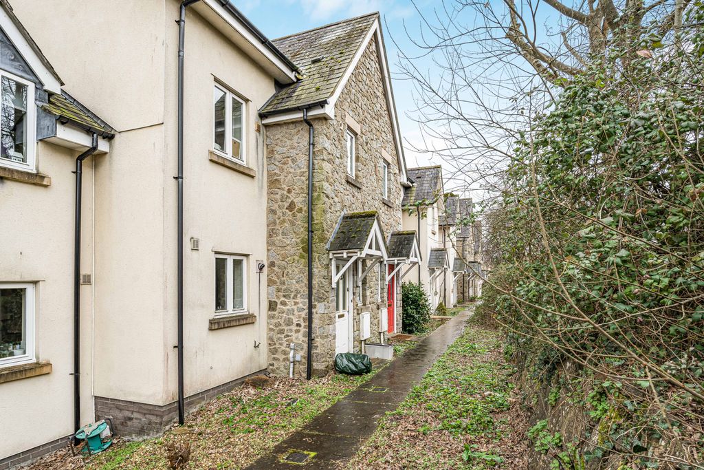 Property photo 1 of 18 Front Image