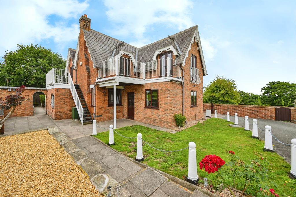 Property photo 1 of 17