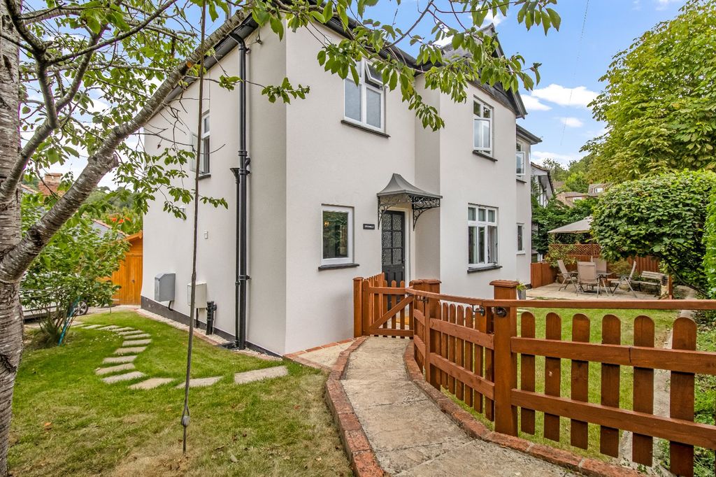 Property photo 1 of 39 Picture No. 17