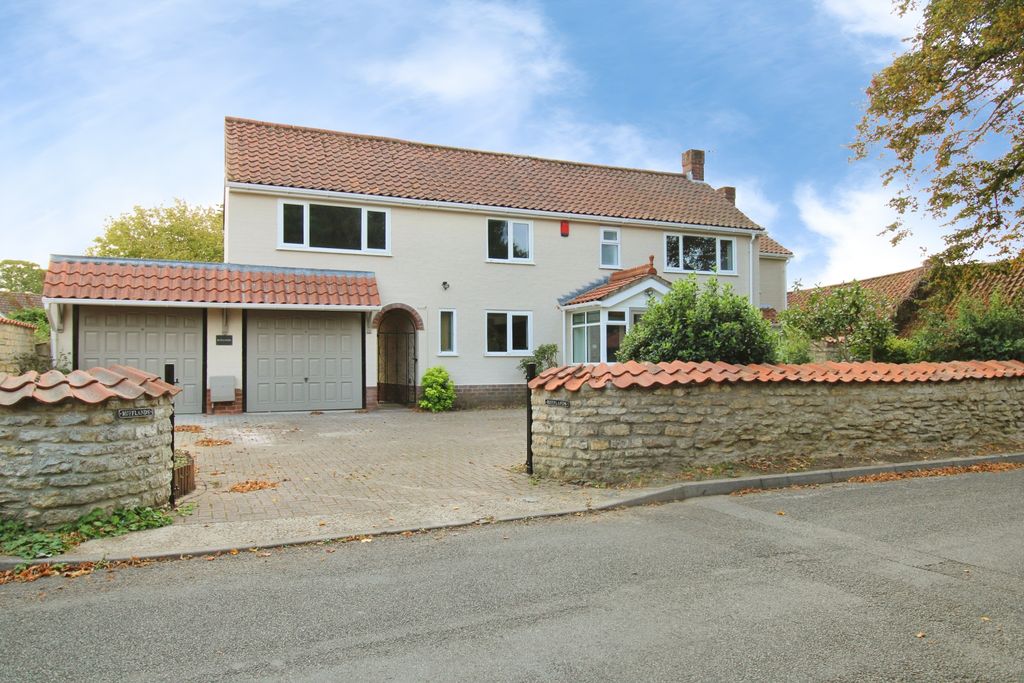 Property photo 1 of 23