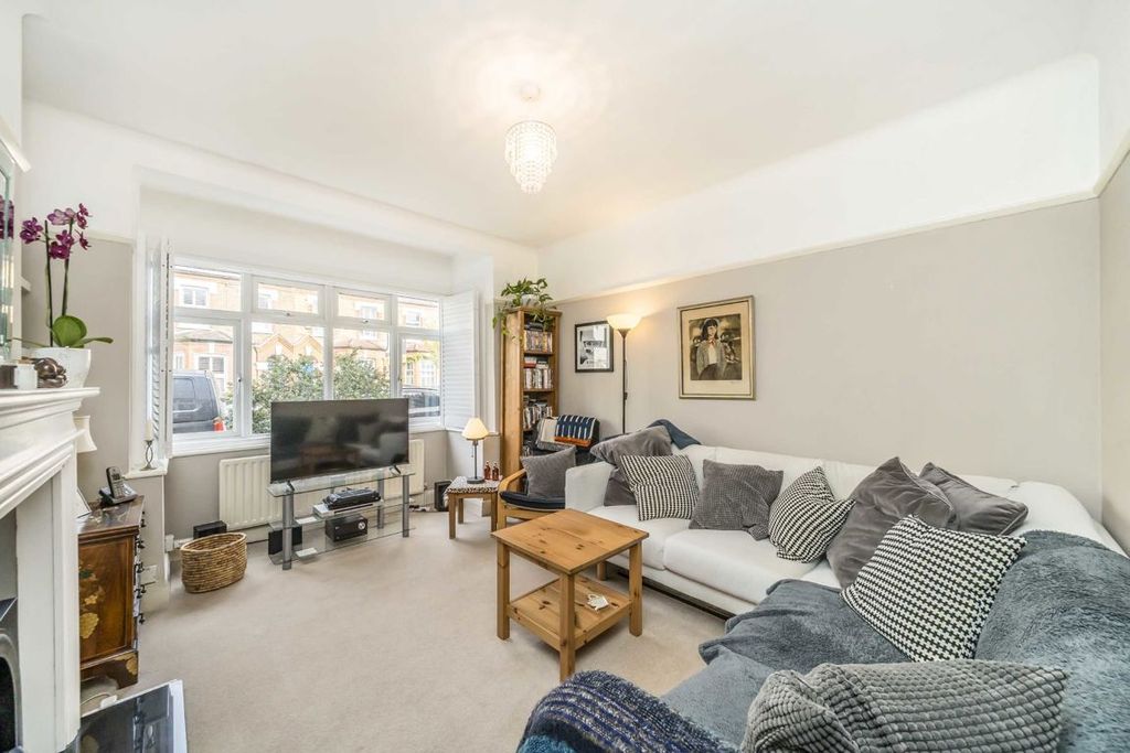 Property photo 2 of 7