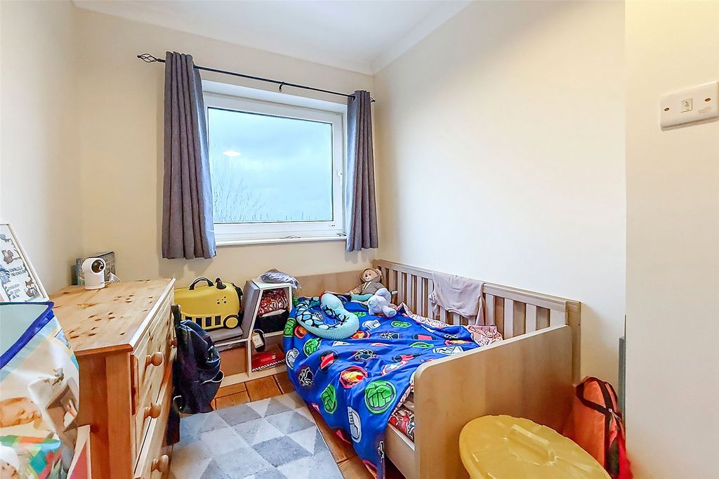 Additional image 8 of 2 bed flat for saleWick Parade, Wick, Littlehampton, West Sussex BN17