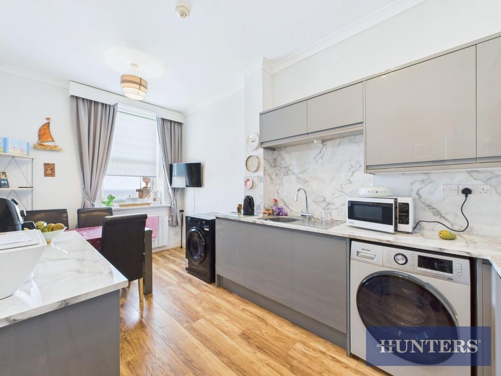Property photo 3 of 17 Cam05333G0-Pr0037-Still015.Jpg
