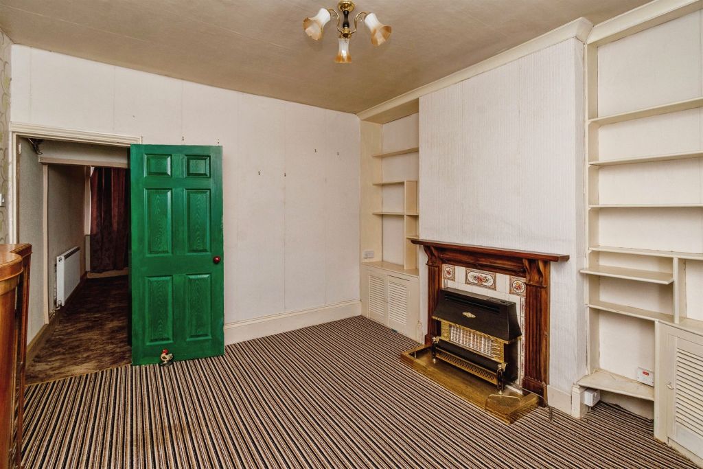 Property photo 3 of 17