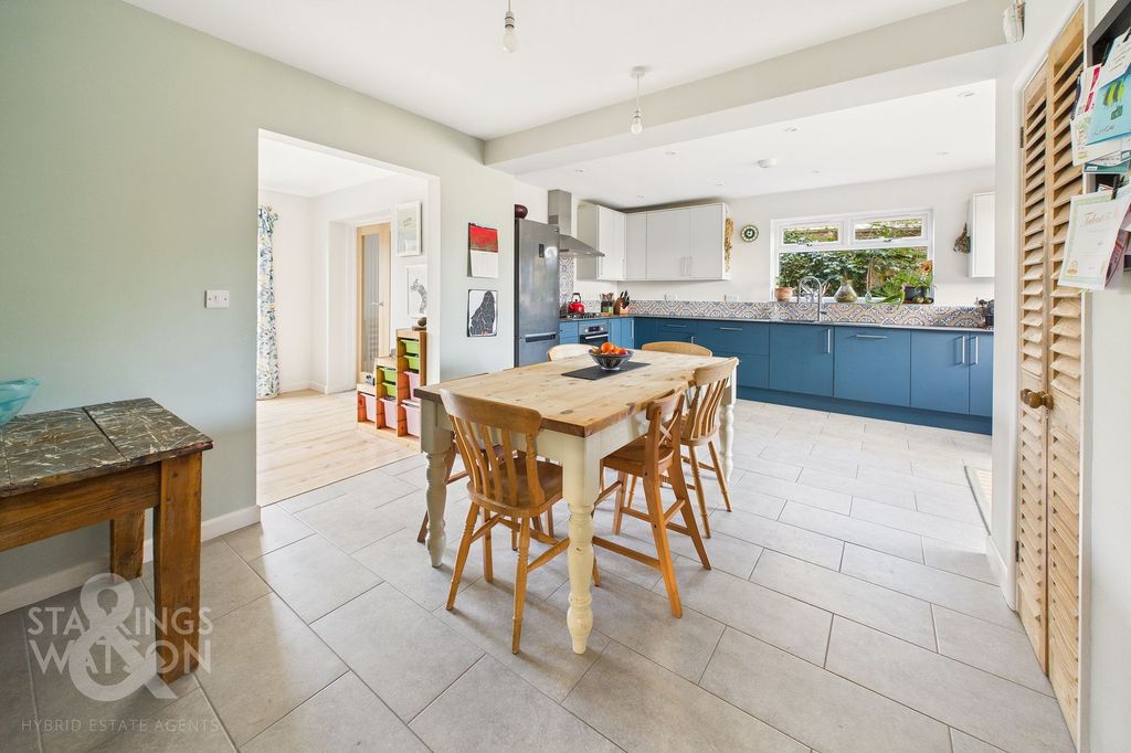 Property photo 3 of 26